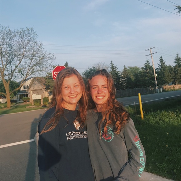 Meet your Posher, Lauren - Picture 1 of 1